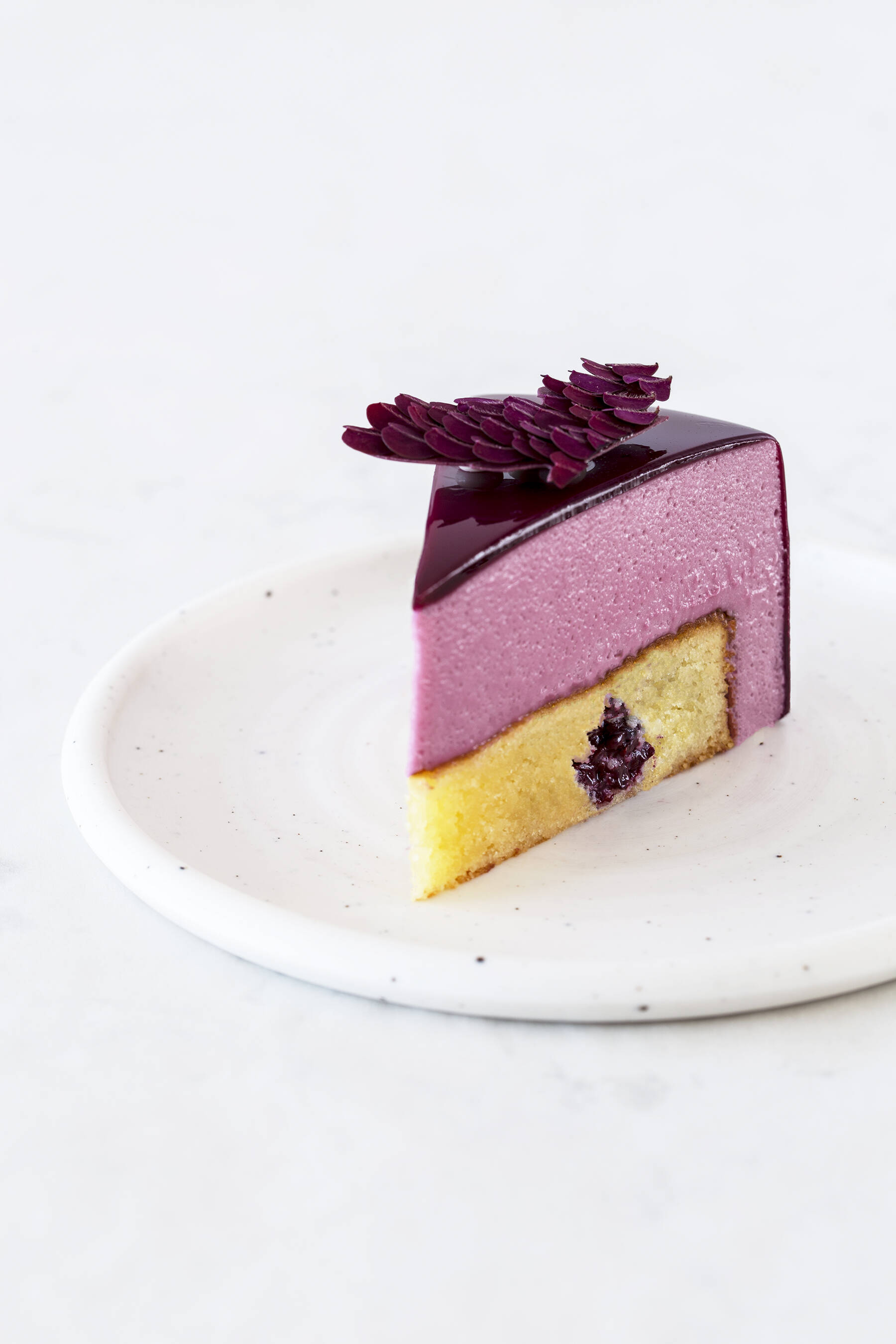 Blackberry white chocolate cake