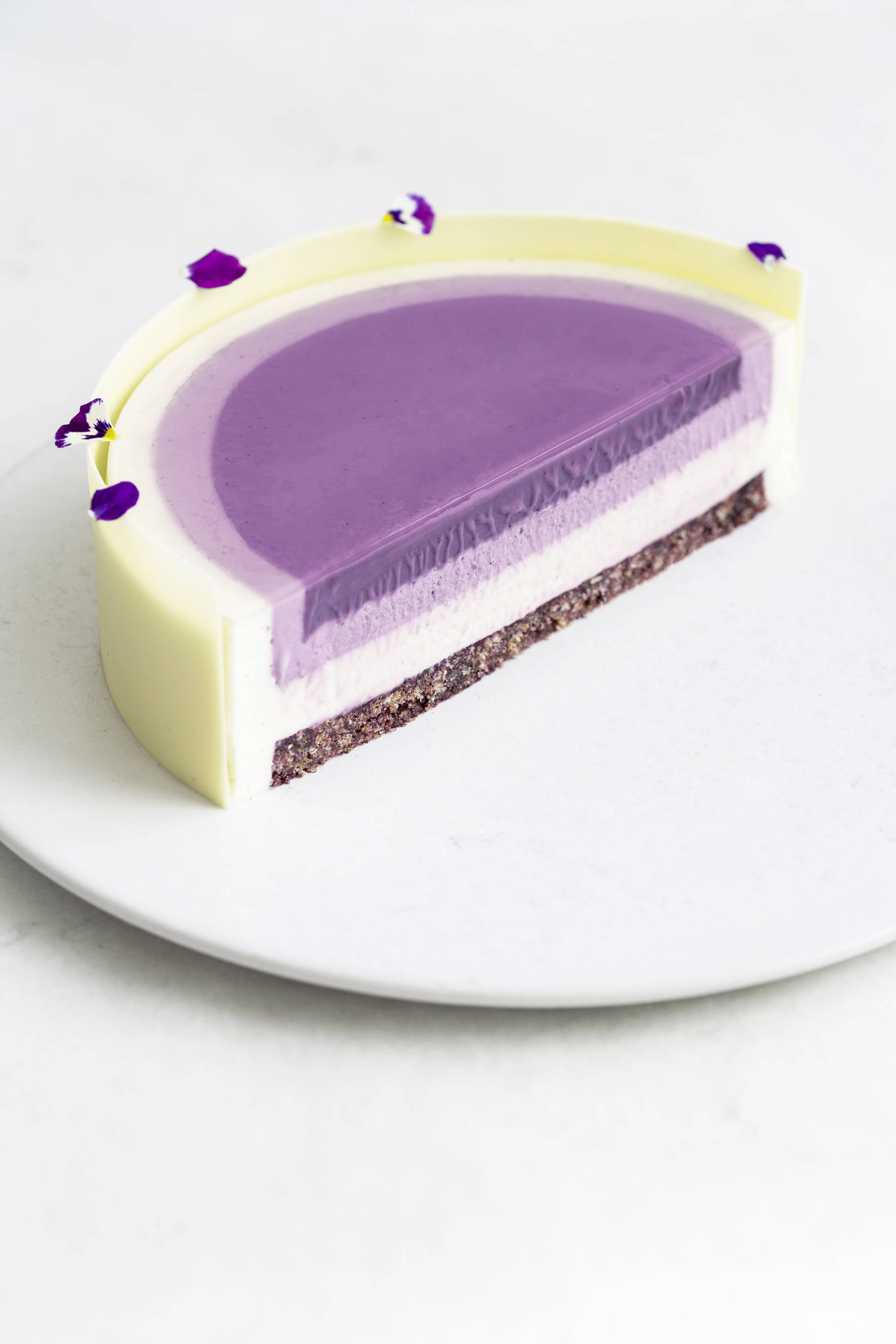 Blueberry cake with white chocolate, lemon and liquorice 