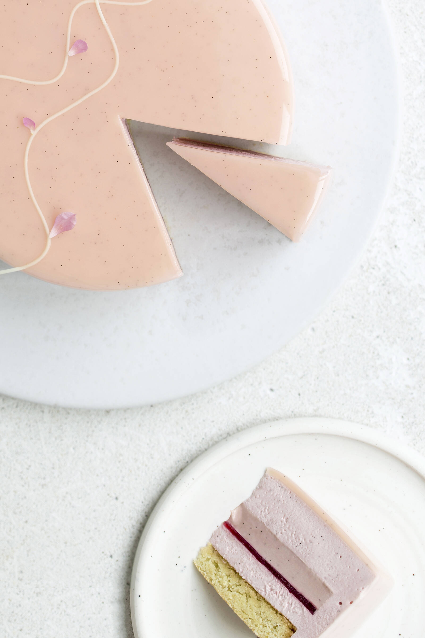 Raspberry rhubarb cake with vanilla and white chocolate